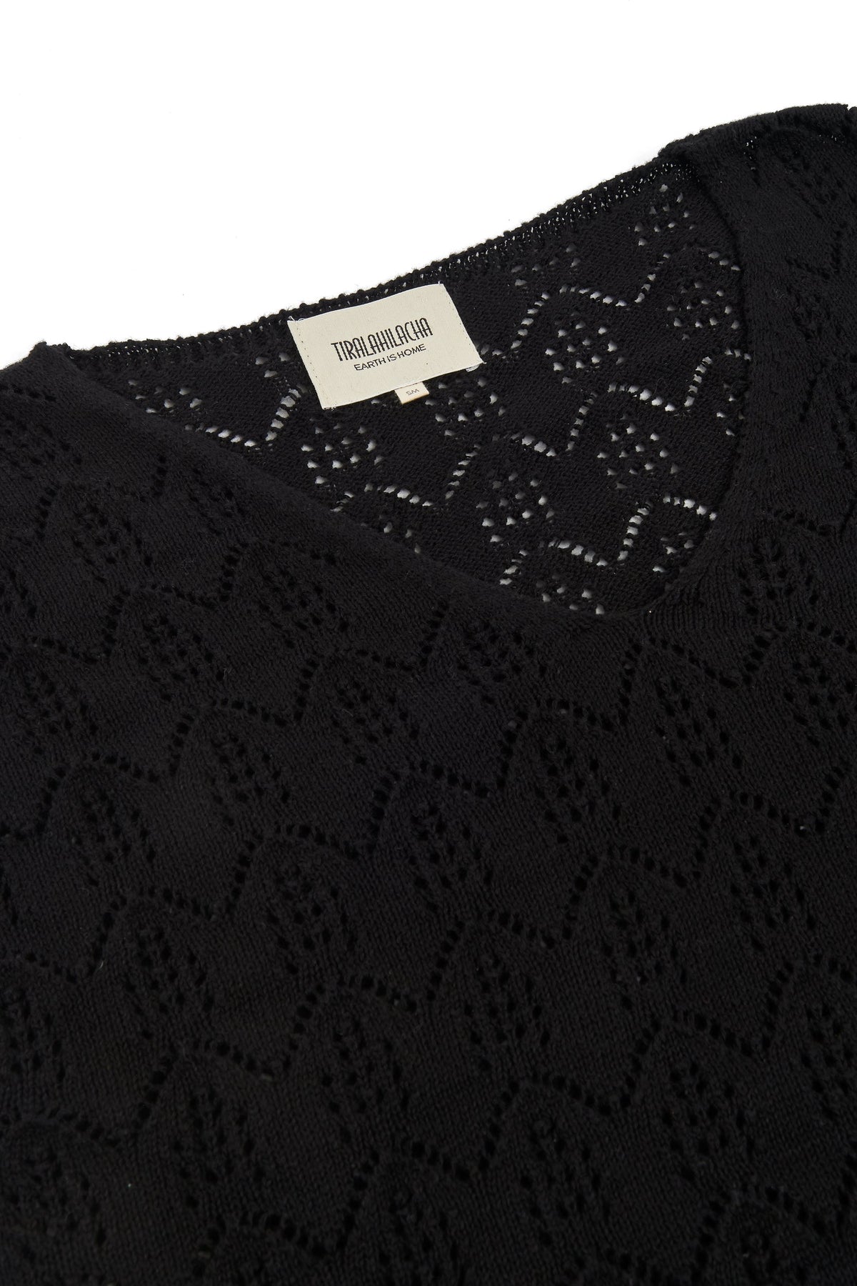 Top calado de tricot negro