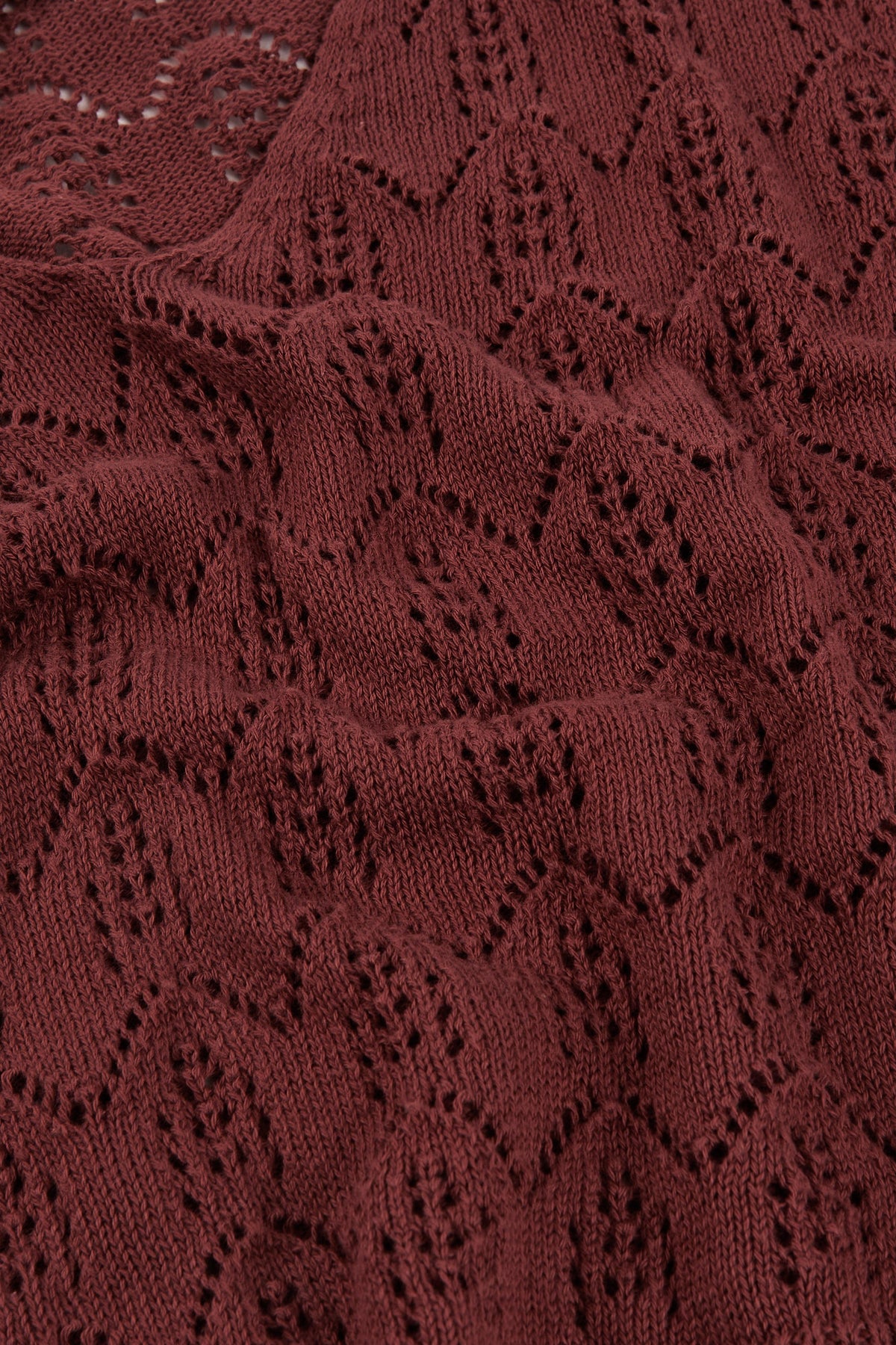 Top calado de tricot rojo arcilla