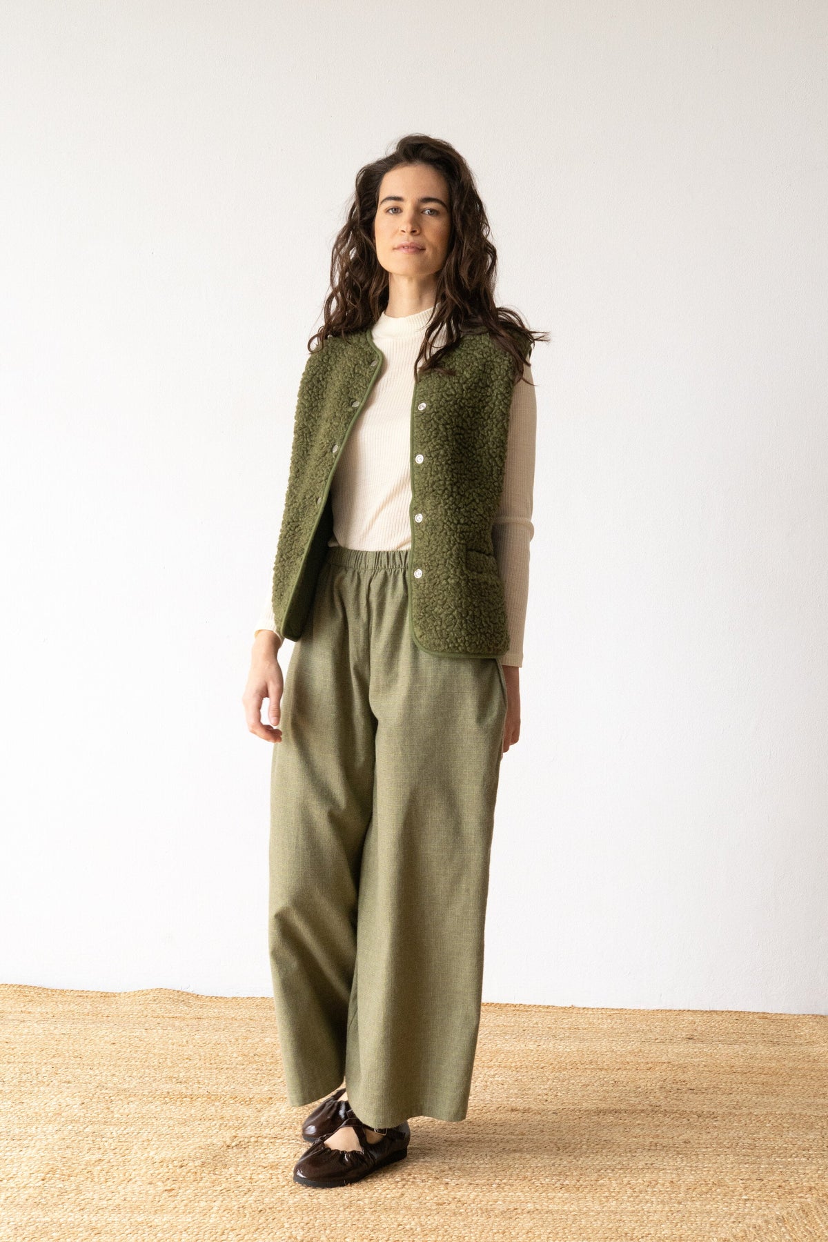 Pantalón ancho de algodón orgánico verde oliva