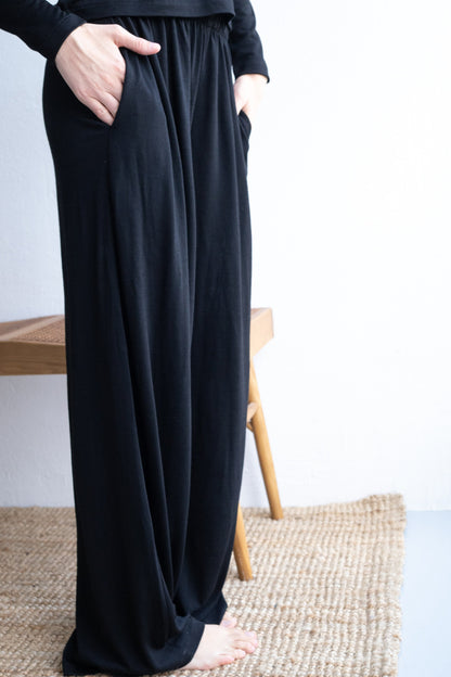 Pantalón ancho de lana merino gris antracita