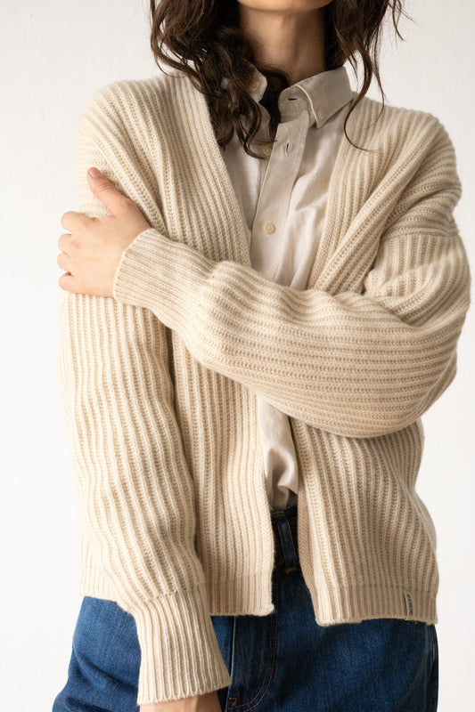 Cárdigan de cachemir beige