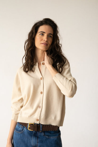 Cárdigan botones de lana cachemir beige