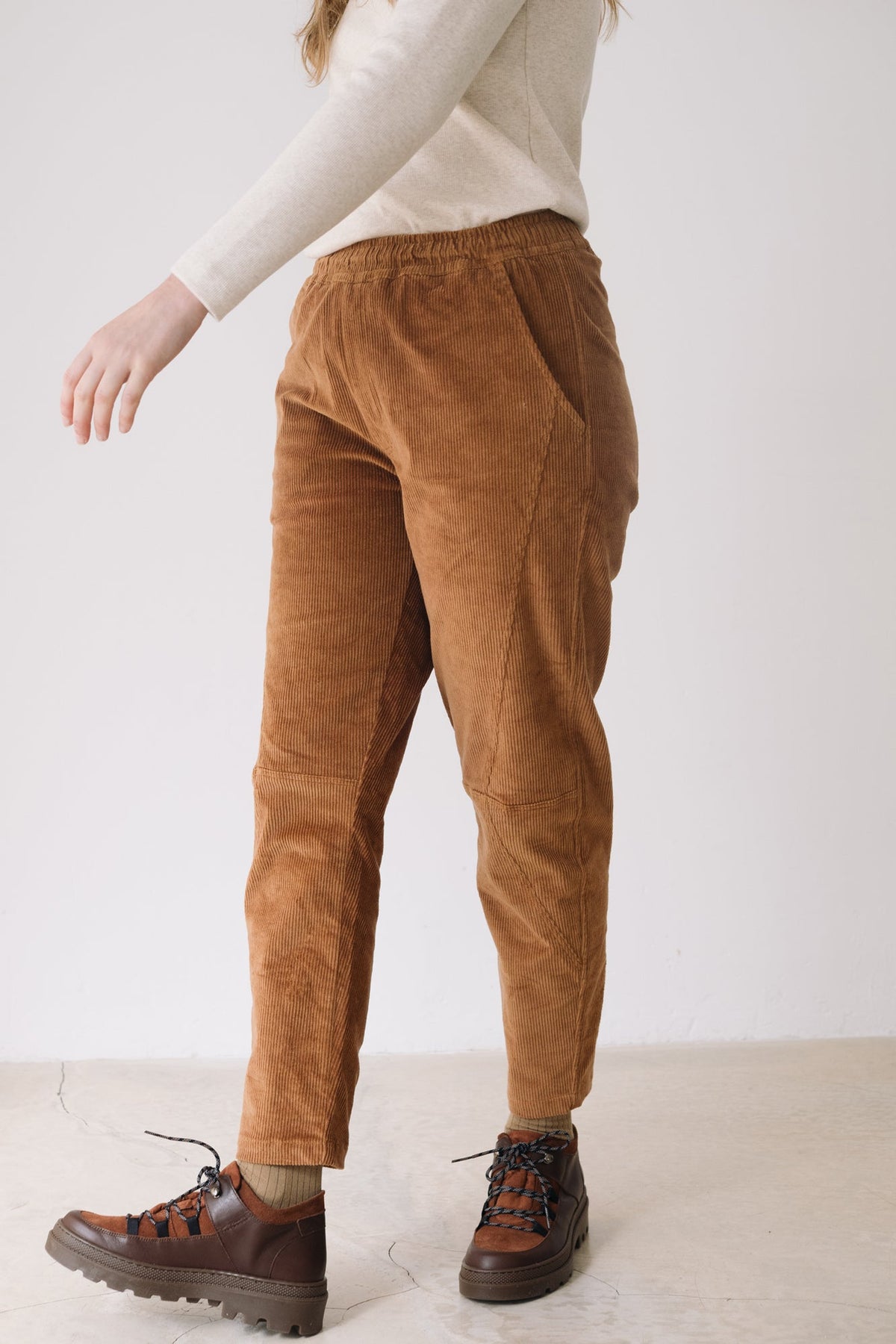 Pantalón pana algodón orgánico teja